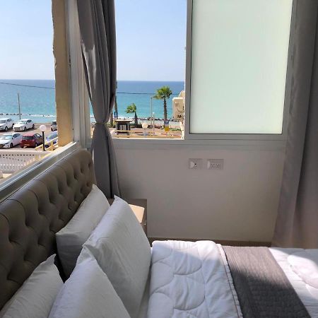 Hotel Room Service Bat Yam Exterior foto